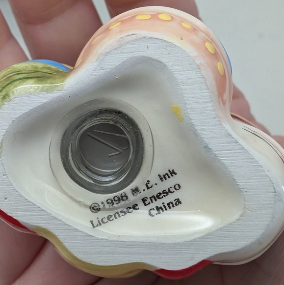 Vintage. Mary Engelbreit Enesco Chair and Bowls Salt and Pepper #478377 - Picture 6 of 6